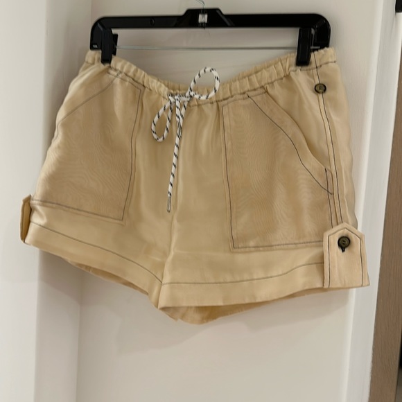 Ganni Organza cargo shorts in bone. Size small - Picture 1 of 9
